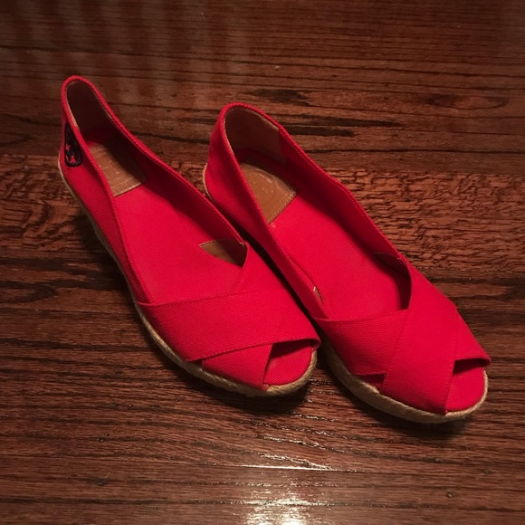 *SOLD*Tory Burch Red Canvas Peep Toe Wedges - Picture 3 of 8